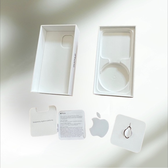 🟢5/$25 iPhone 12 Mini empty box with accessories - Picture 2 of 8